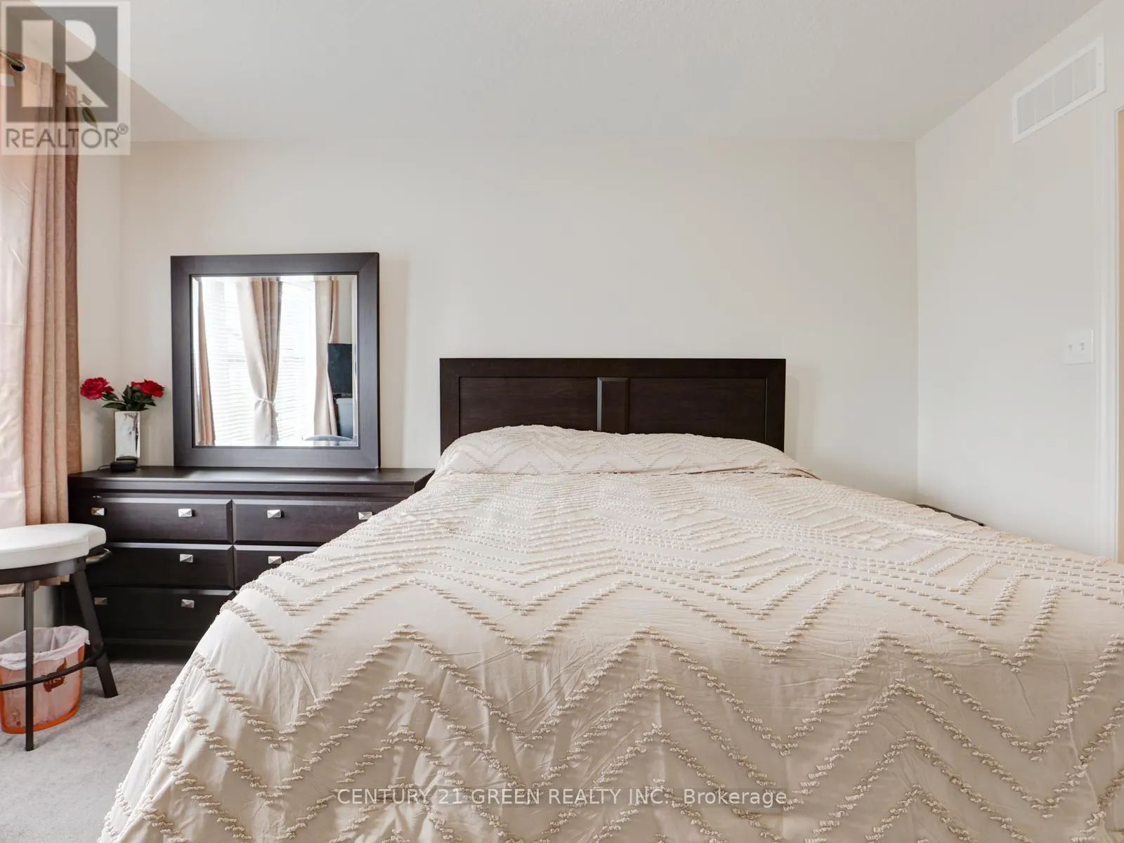 11 - 12 POPLAR DRIVE