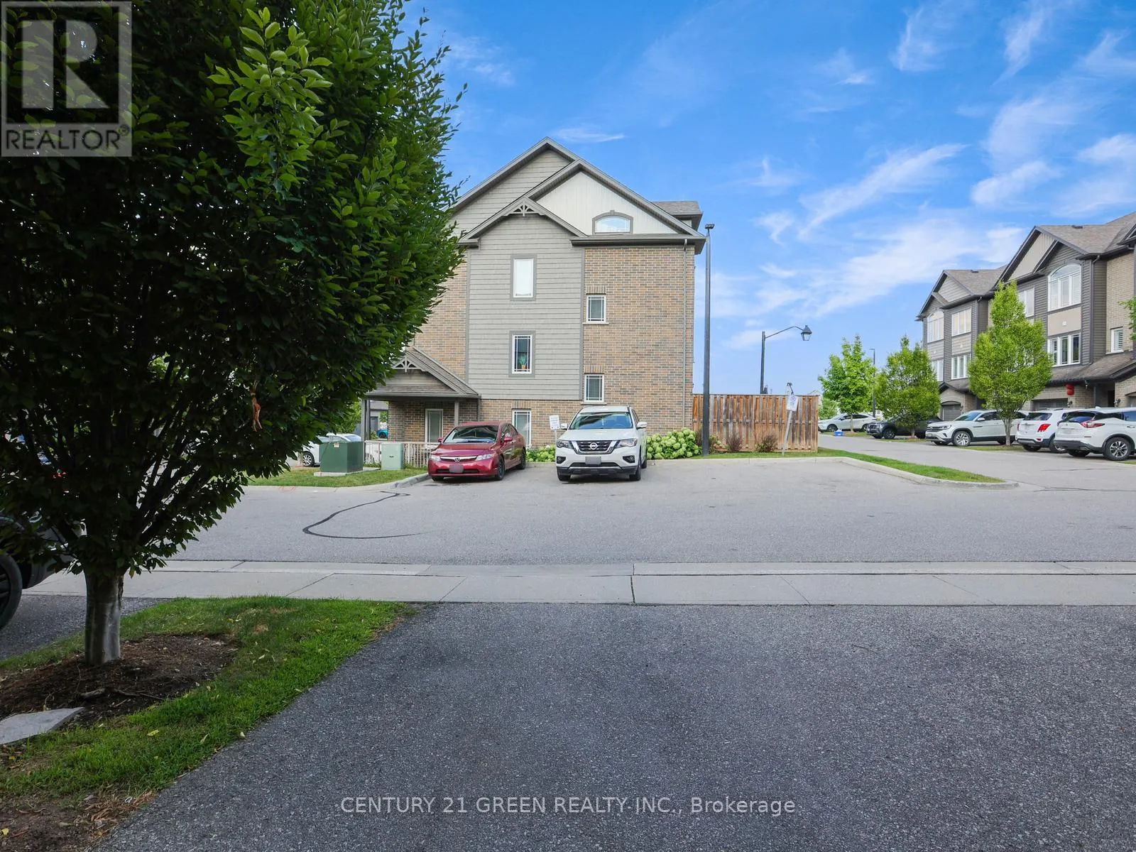 11 - 12 POPLAR DRIVE