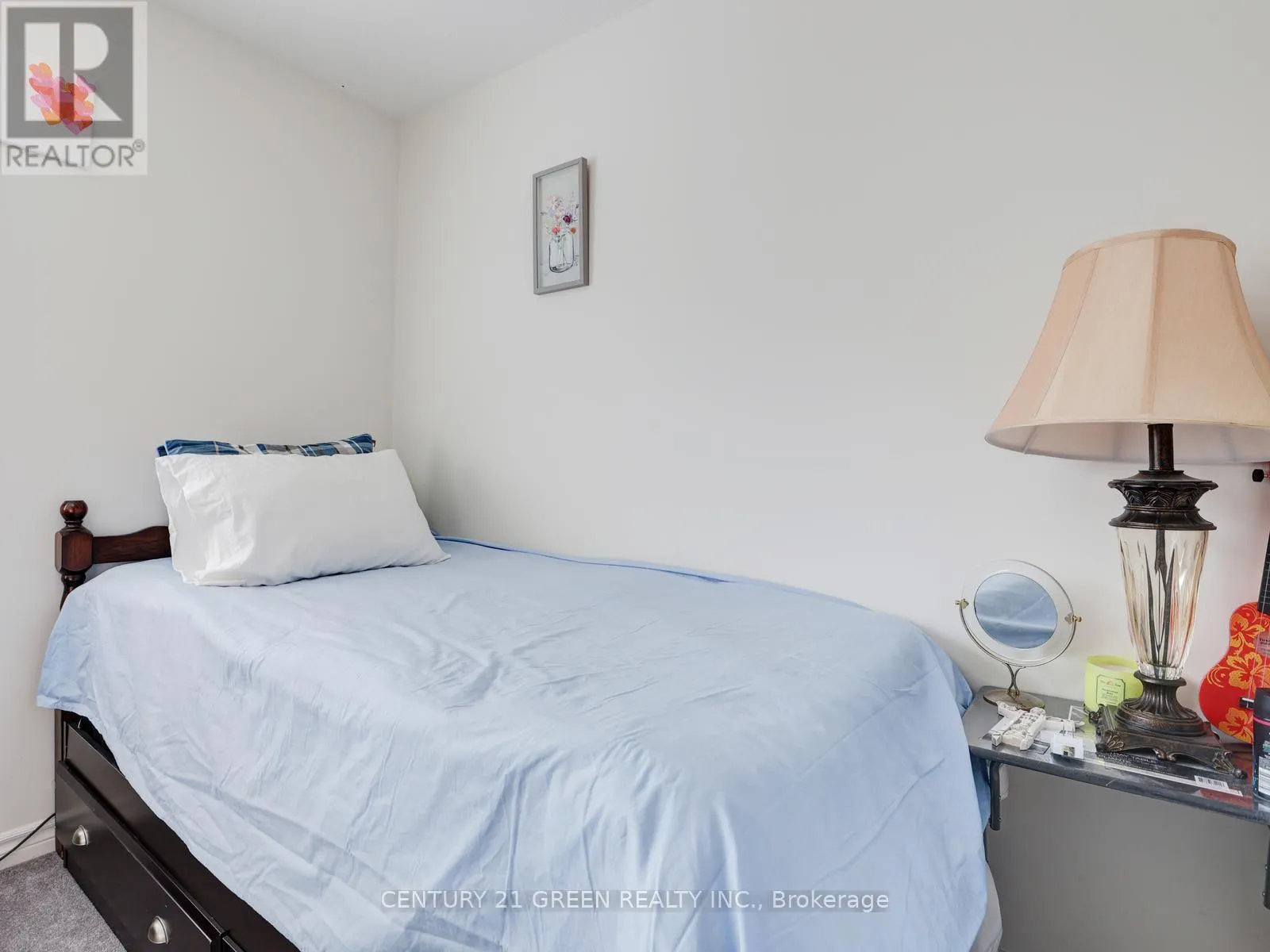 11 - 12 POPLAR DRIVE