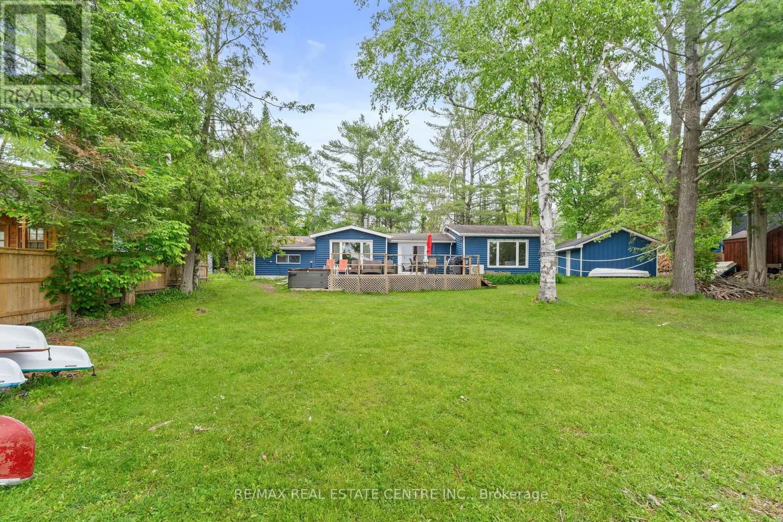 3012 GREENWOOD LANE