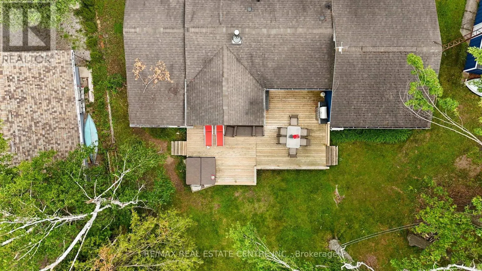 3012 GREENWOOD LANE