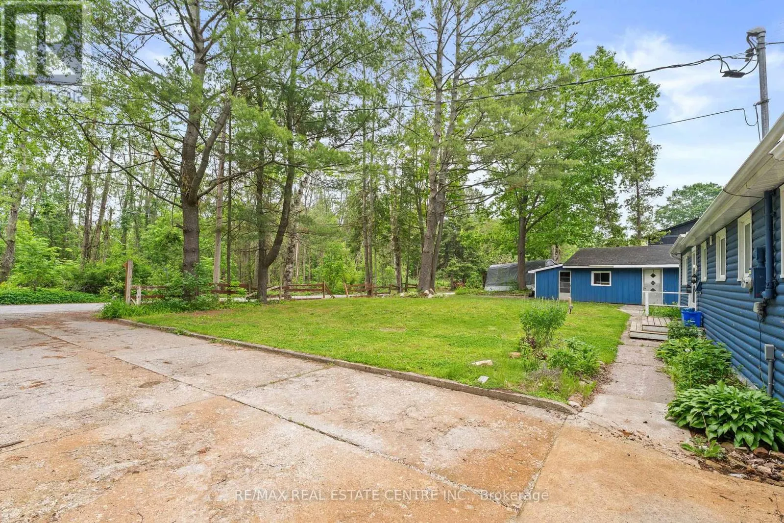 3012 GREENWOOD LANE