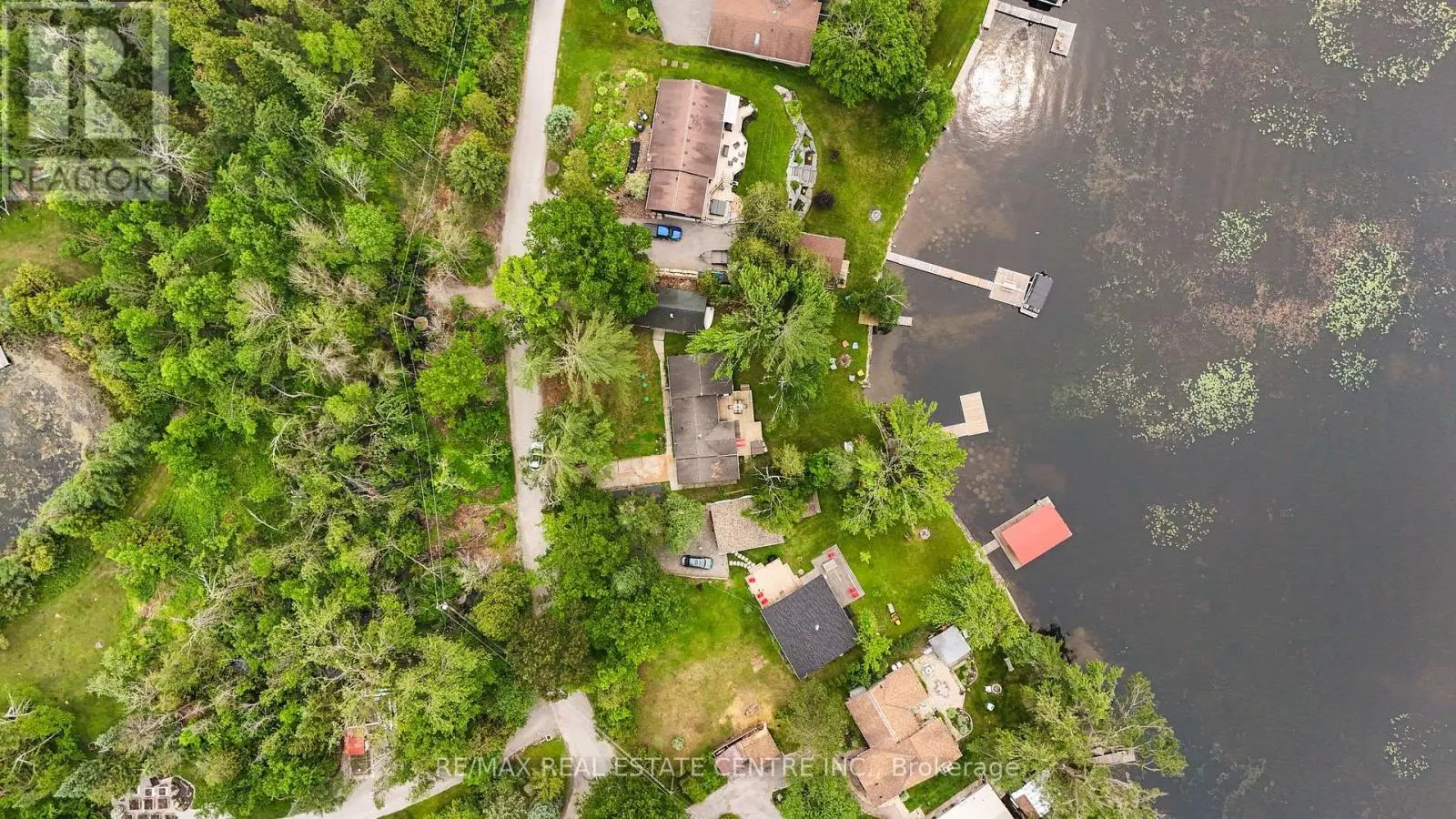 3012 GREENWOOD LANE