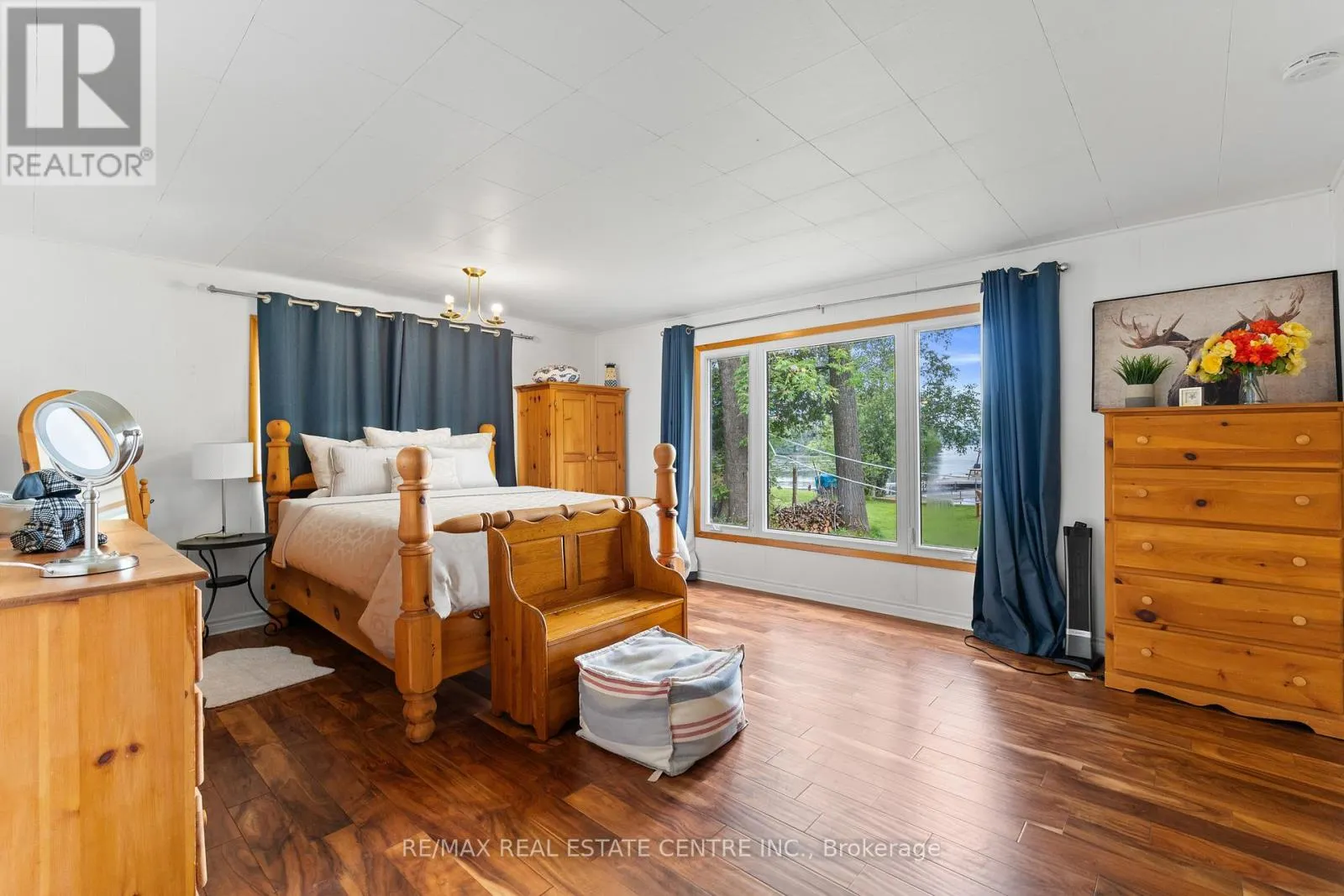 3012 GREENWOOD LANE