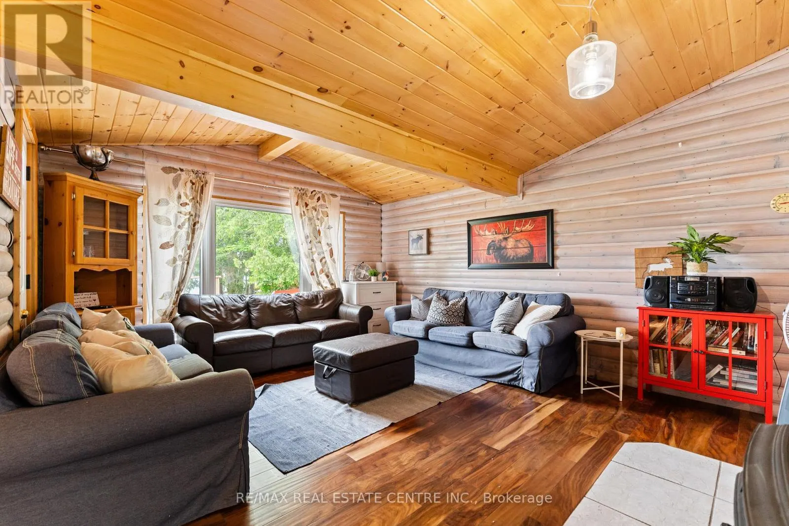 3012 GREENWOOD LANE