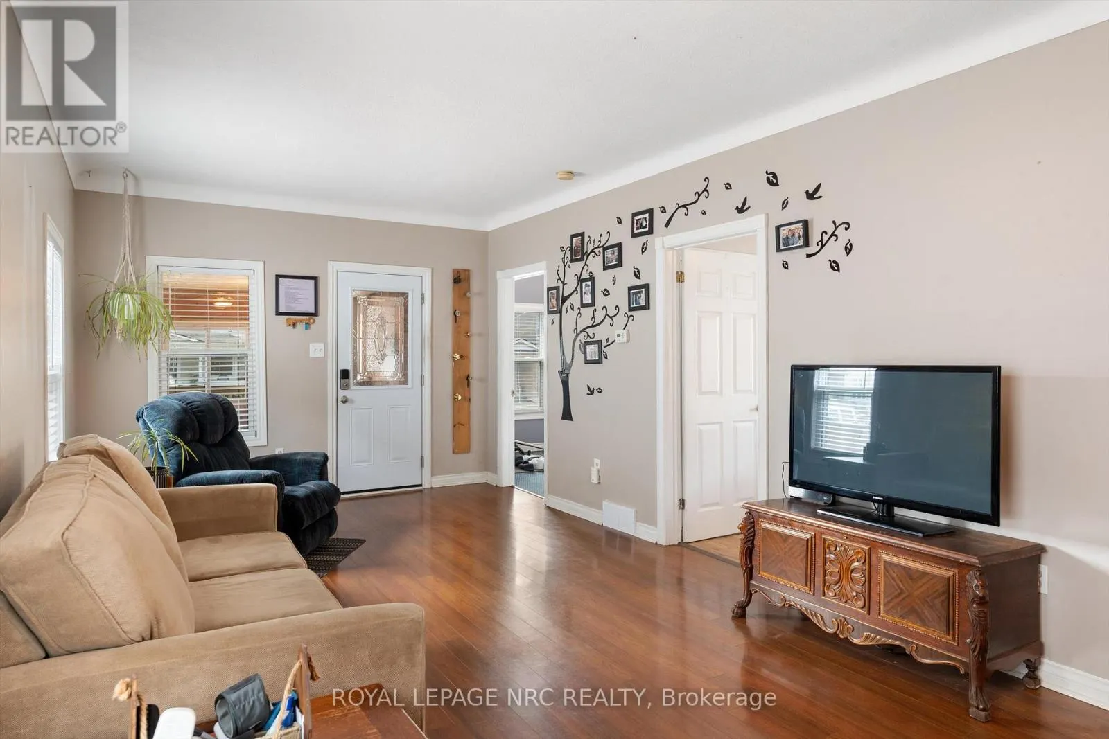 37 ALMOND STREET