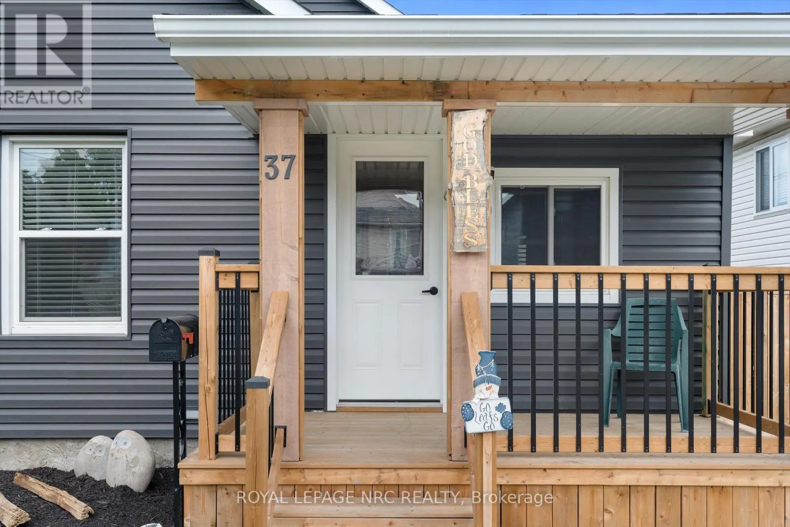 37 ALMOND STREET