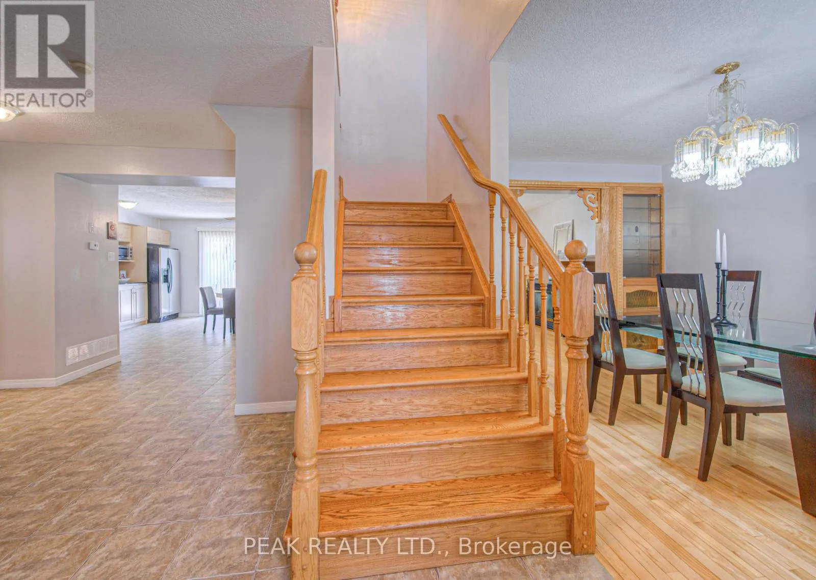 48 LENA CRESCENT