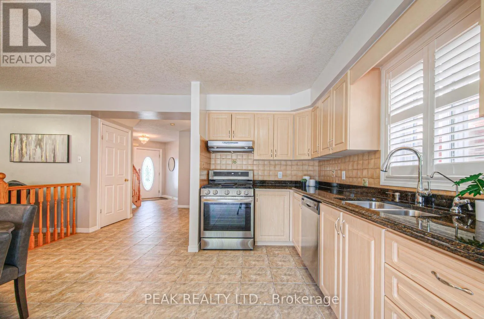 48 LENA CRESCENT