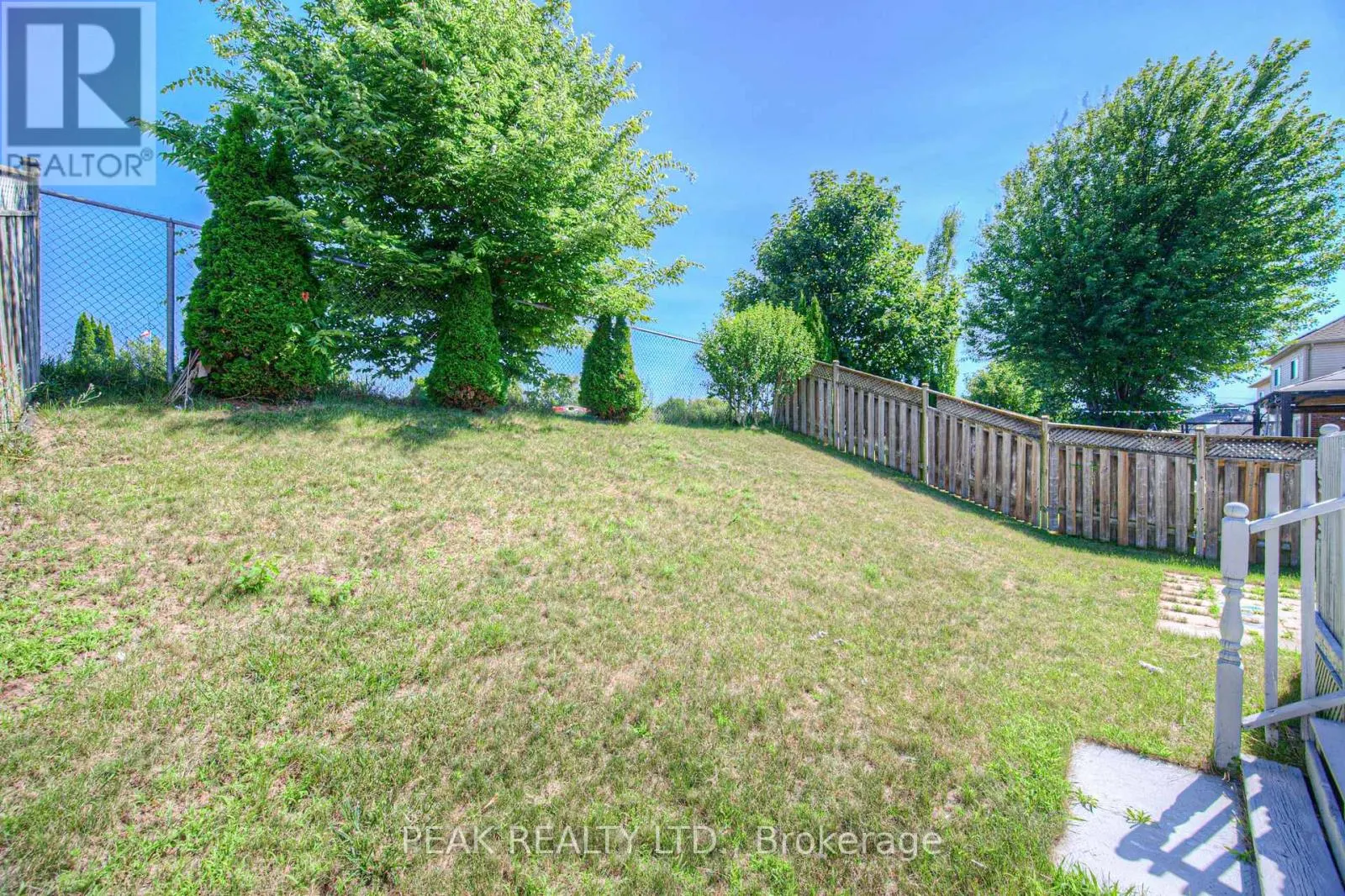 48 LENA CRESCENT