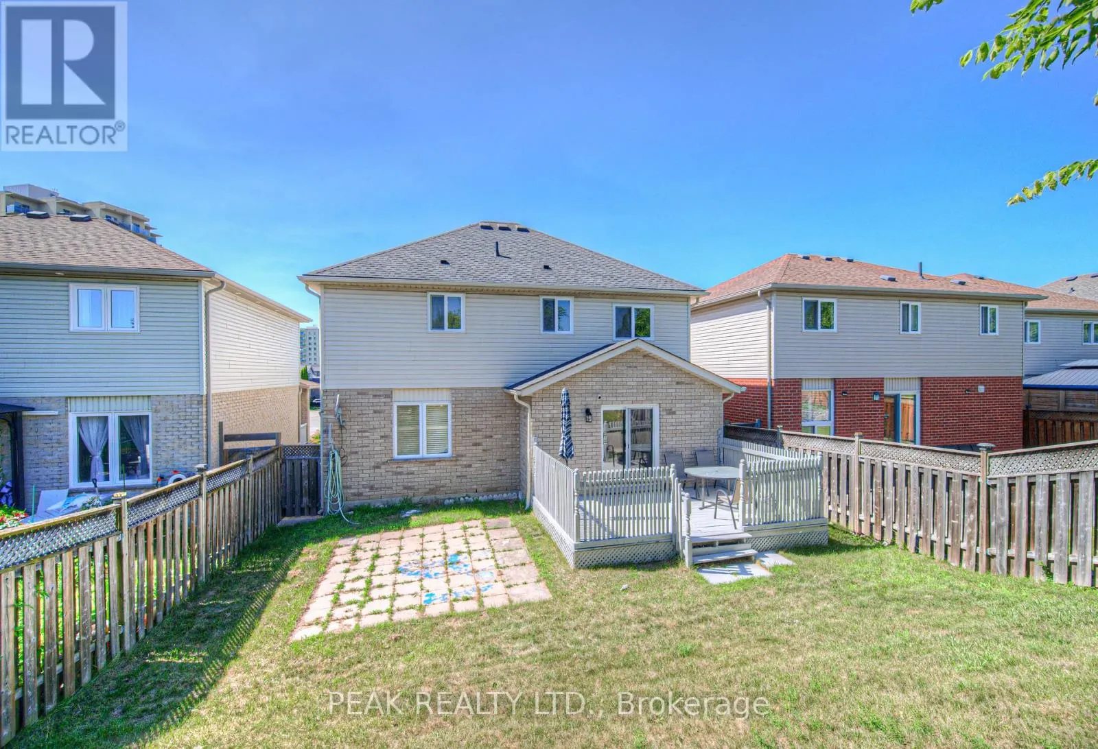 48 LENA CRESCENT