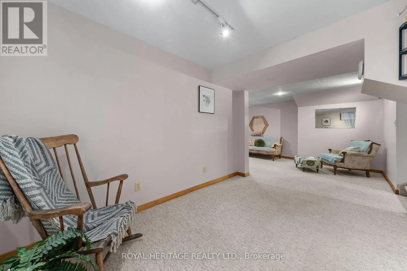15 IROQUOIS AVENUE