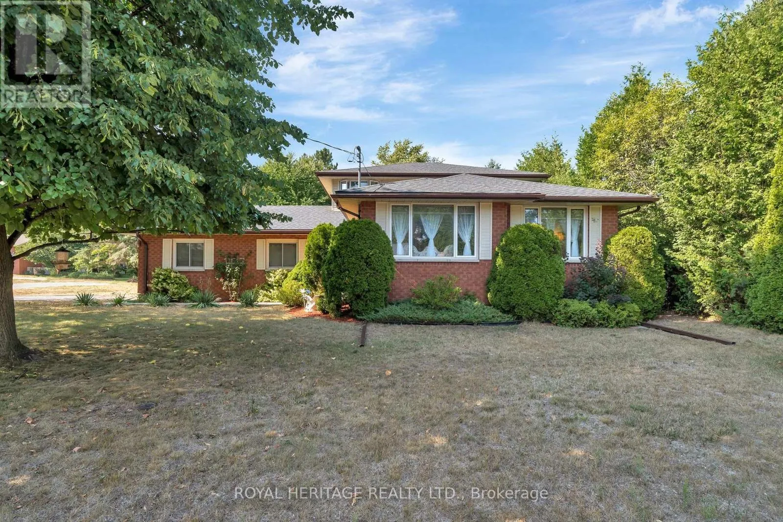 15 IROQUOIS AVENUE