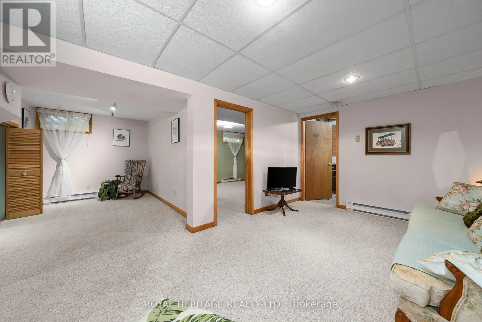 15 IROQUOIS AVENUE