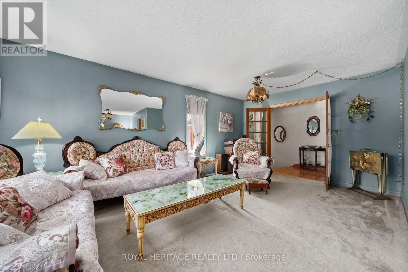 15 IROQUOIS AVENUE
