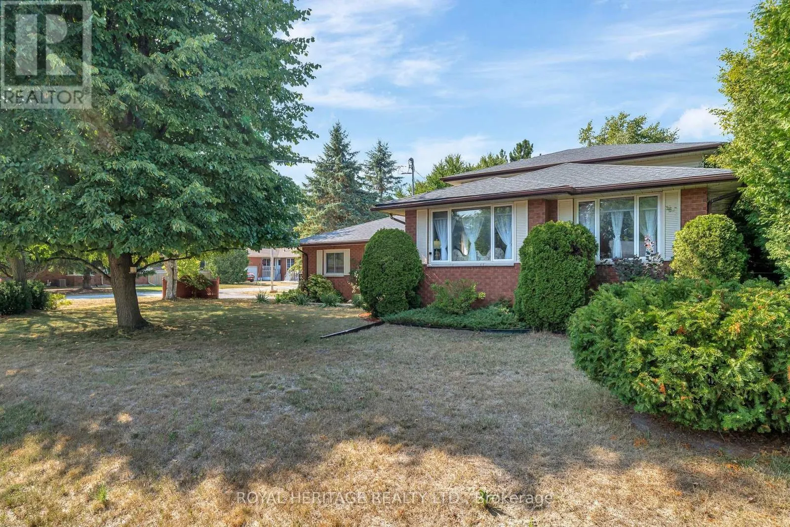 15 IROQUOIS AVENUE