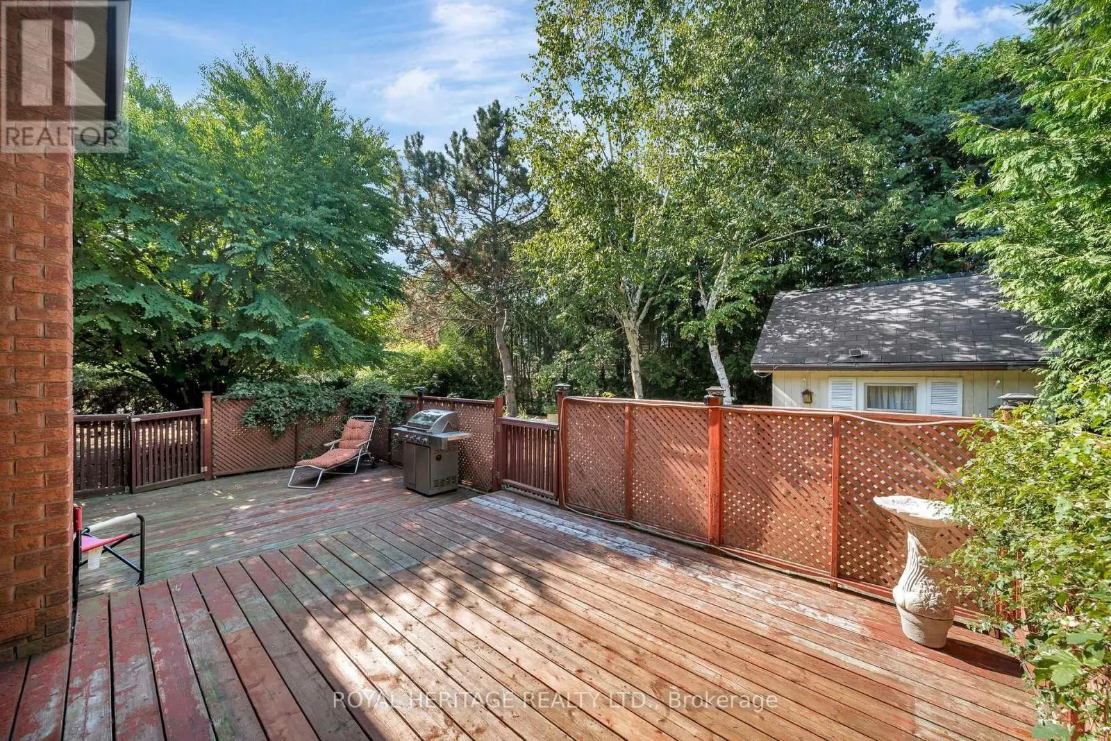 15 IROQUOIS AVENUE