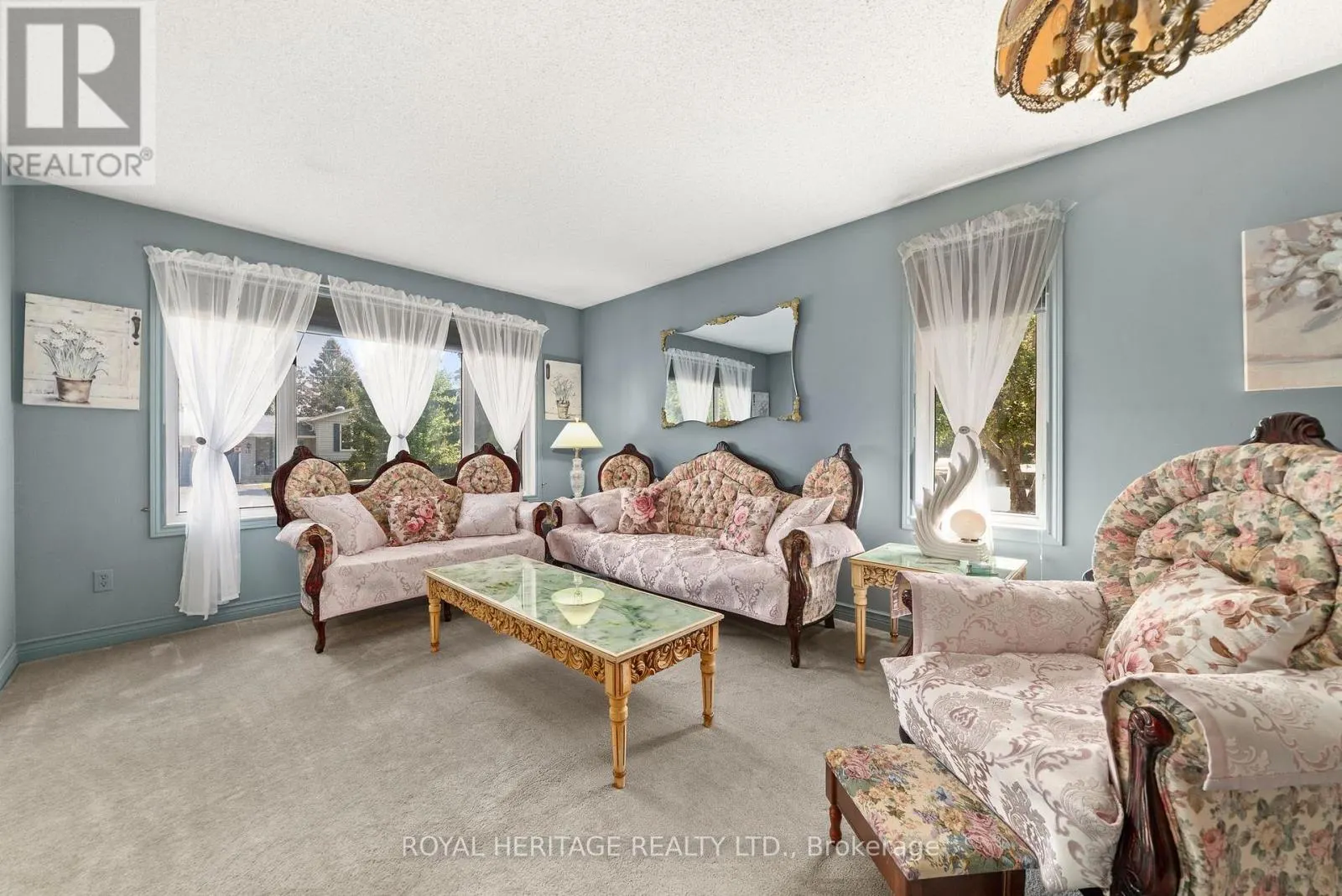 15 IROQUOIS AVENUE