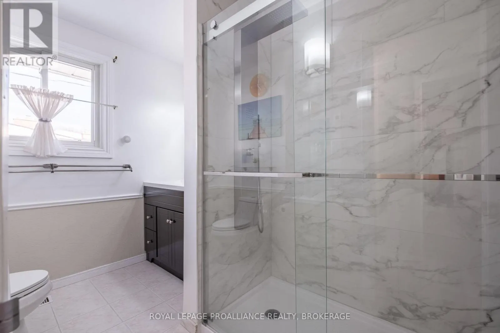 687 HARROW PLACE