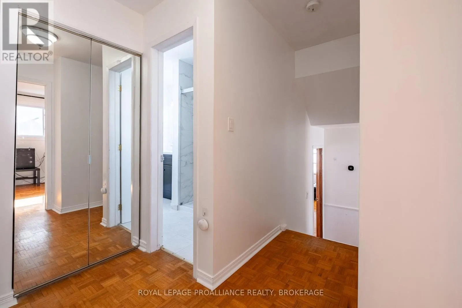 687 HARROW PLACE