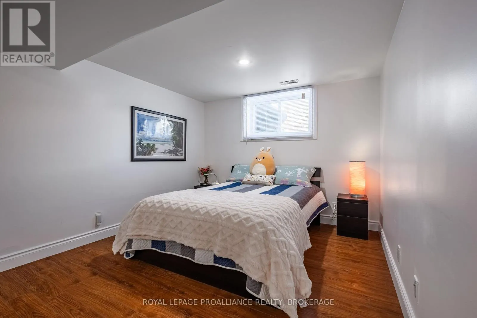 687 HARROW PLACE