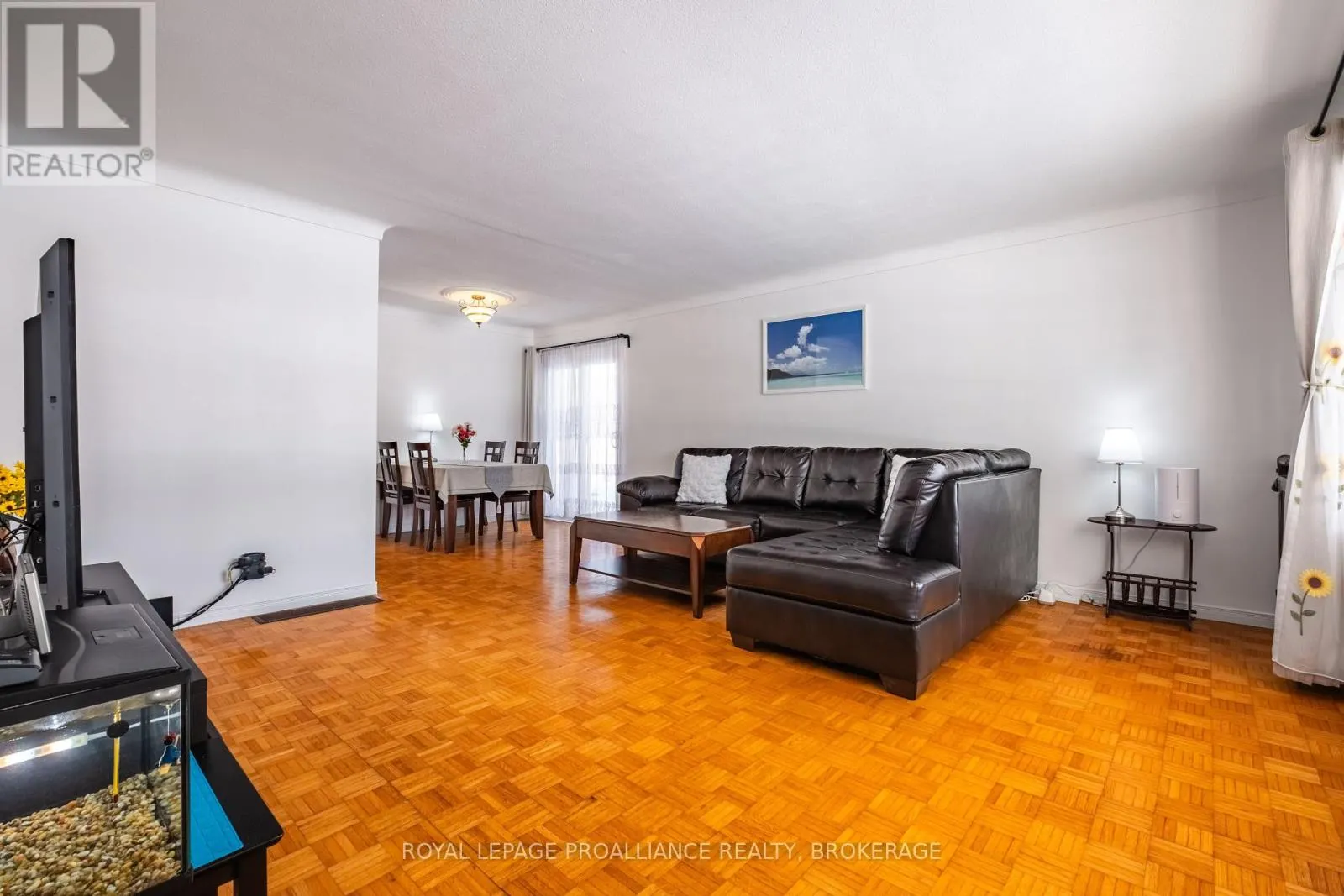 687 HARROW PLACE