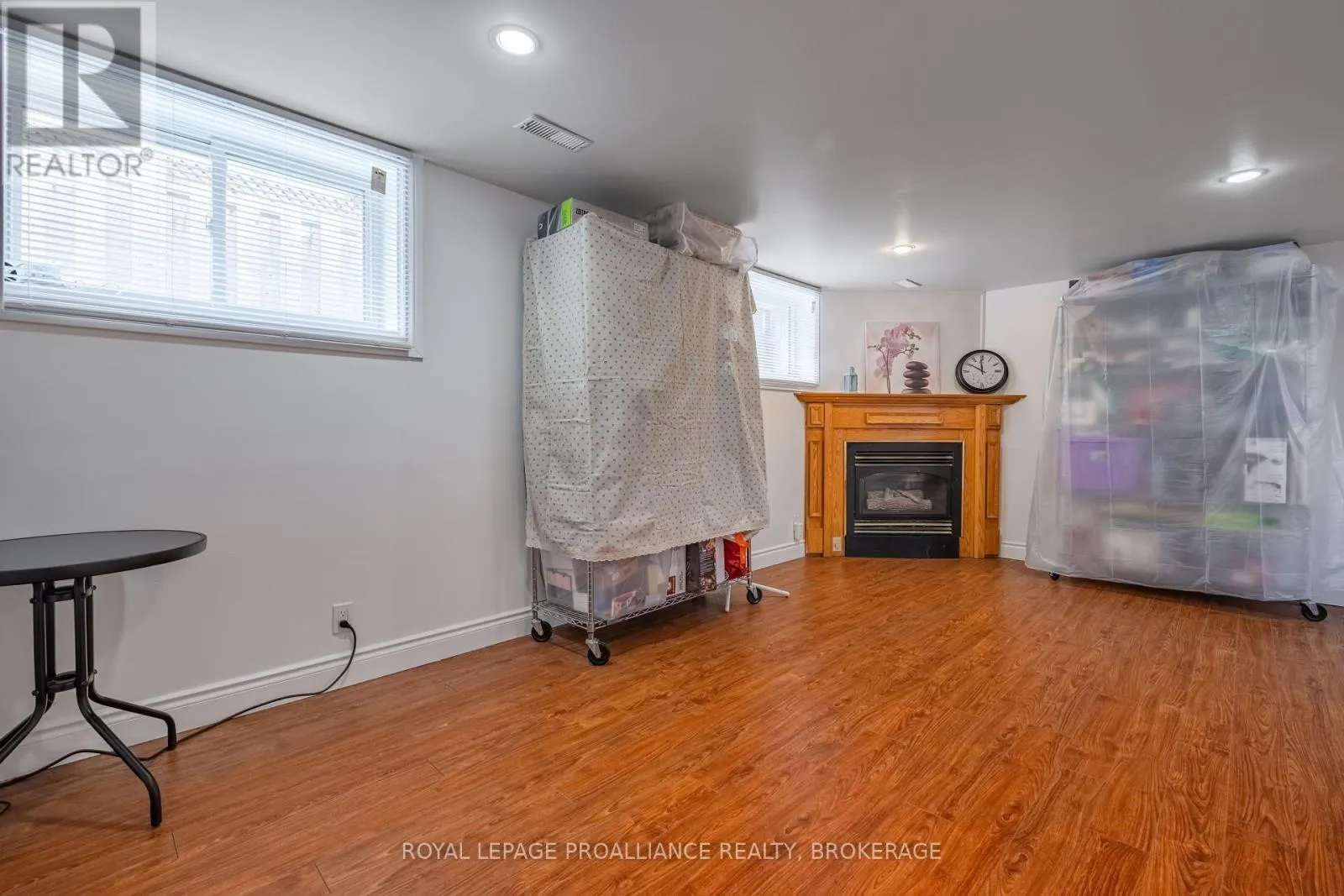 687 HARROW PLACE