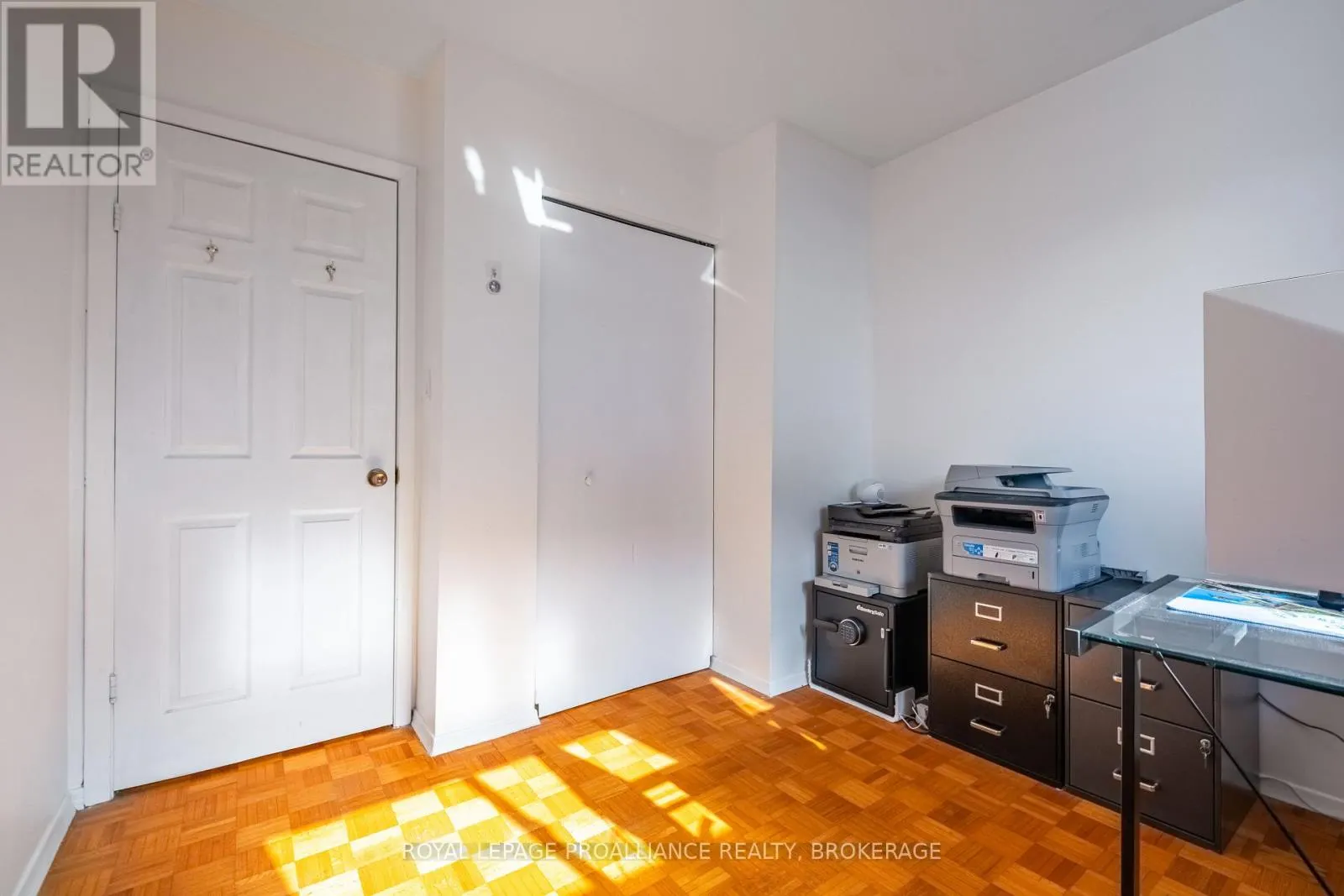687 HARROW PLACE