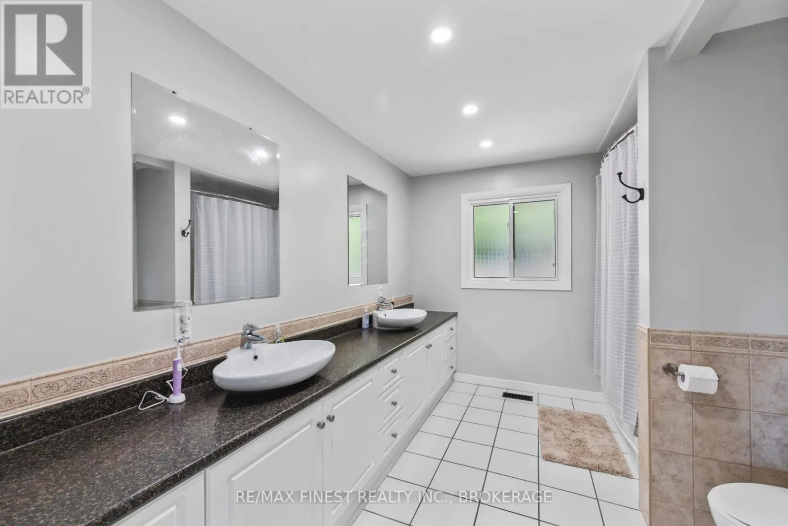 3327 LOUGHBOROUGH DRIVE