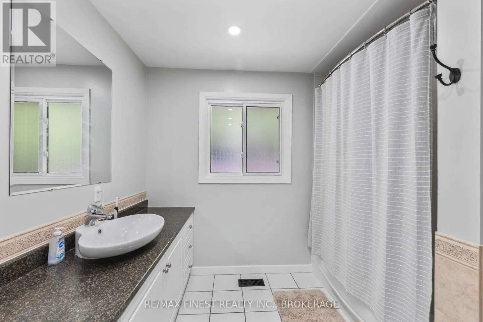 3327 LOUGHBOROUGH DRIVE