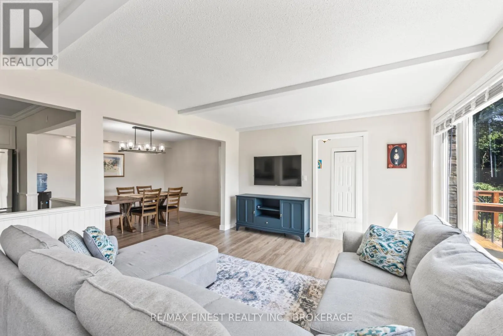 3327 LOUGHBOROUGH DRIVE