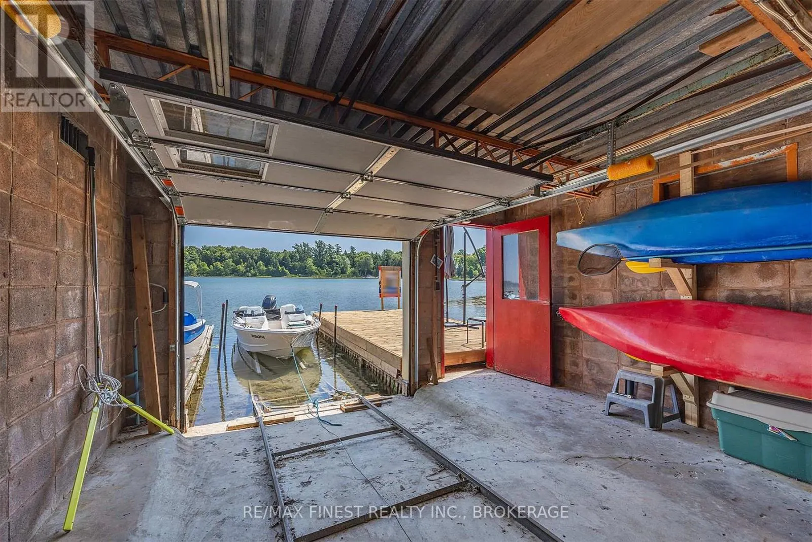 3327 LOUGHBOROUGH DRIVE