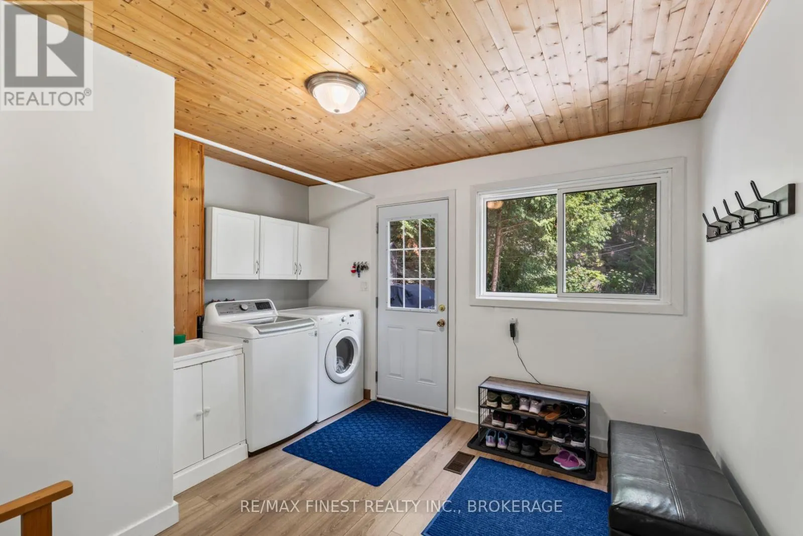 3327 LOUGHBOROUGH DRIVE