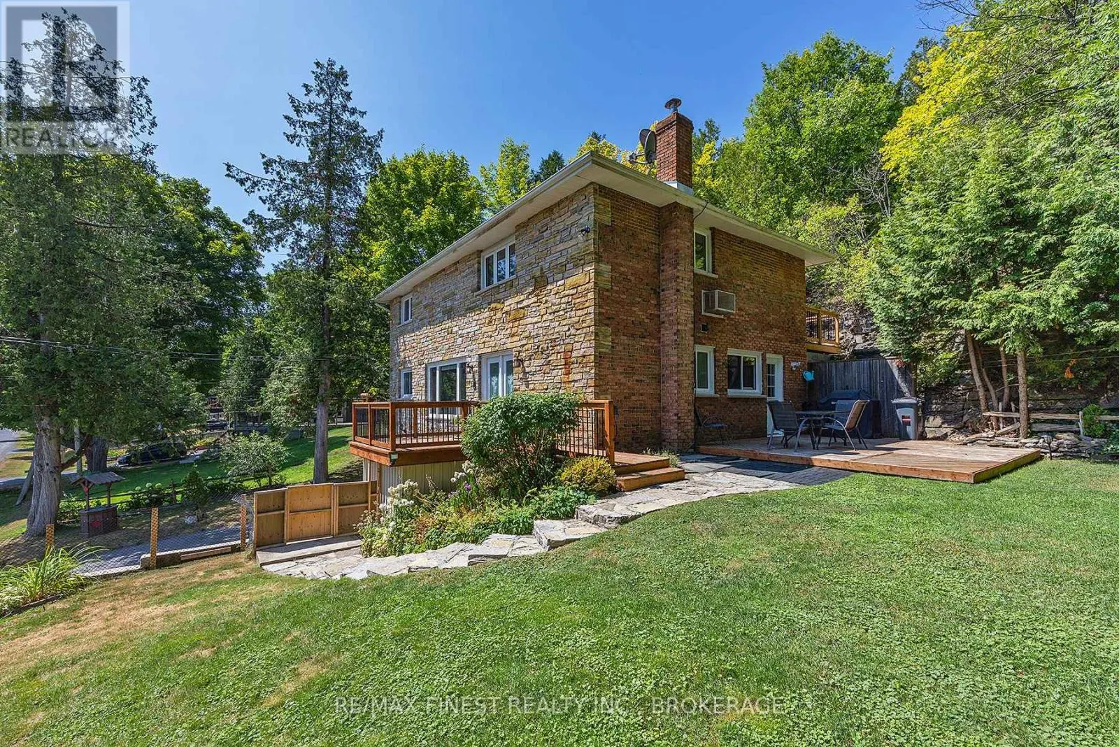 3327 LOUGHBOROUGH DRIVE