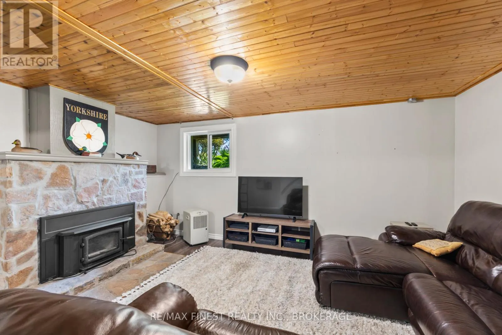 3327 LOUGHBOROUGH DRIVE