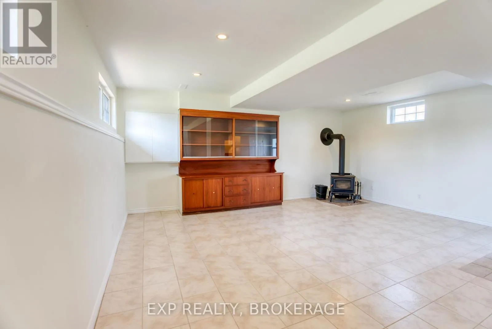121 IVY RIDGE ROAD