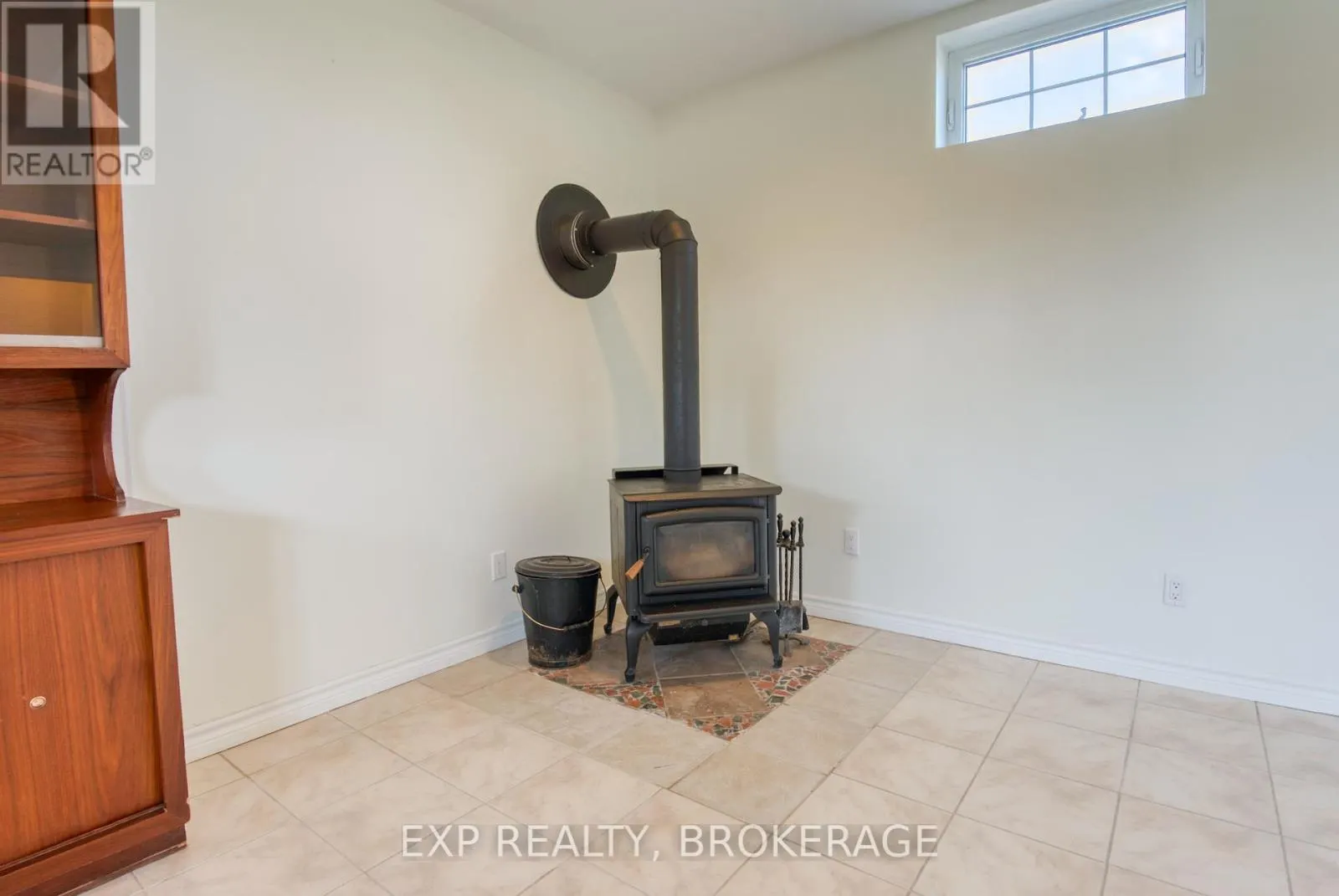 121 IVY RIDGE ROAD