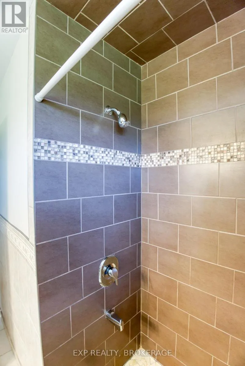 121 IVY RIDGE ROAD