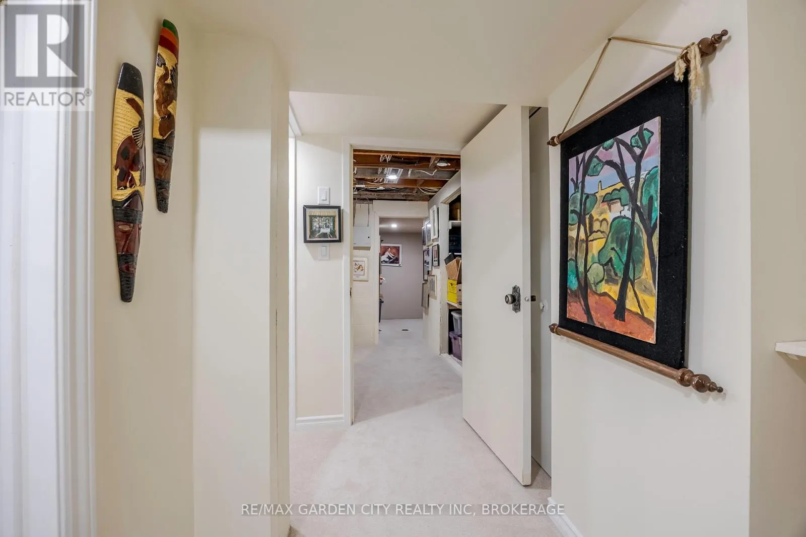 5 WOODGARDEN COURT