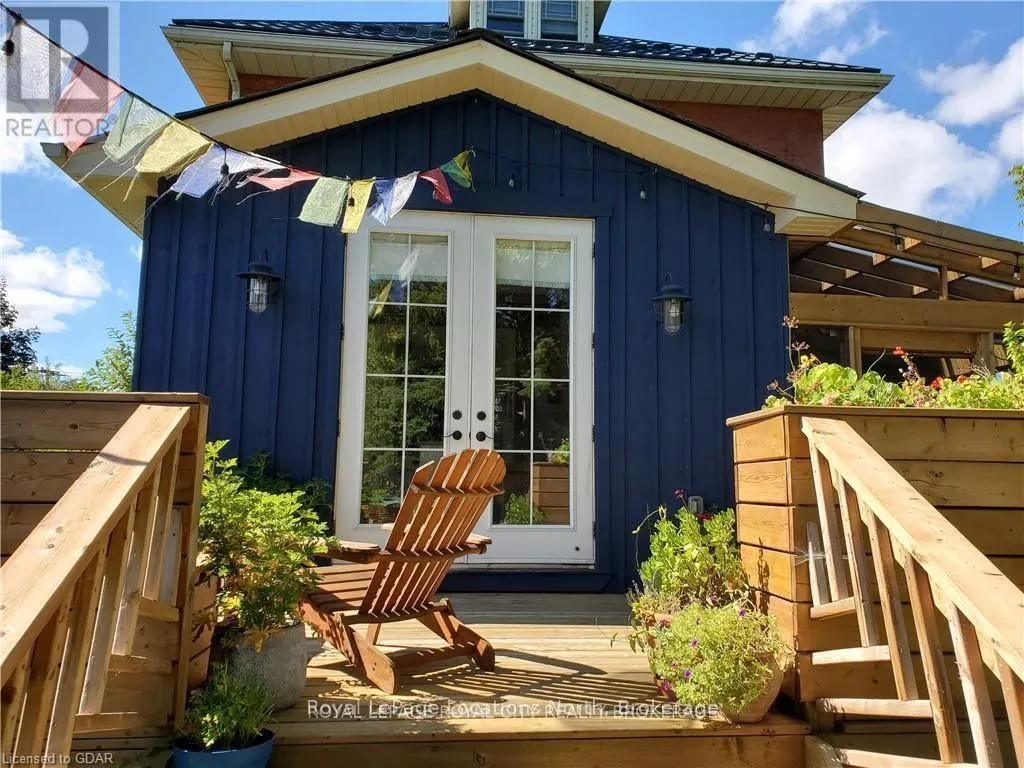 627 ERAMOSA ROAD