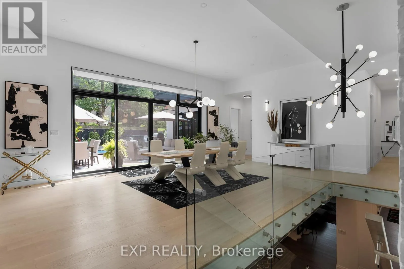 806 ALEXANDER ROAD