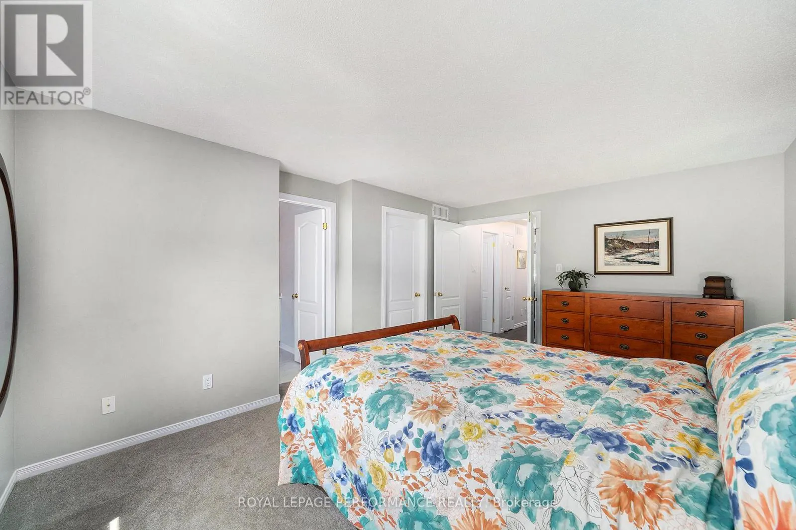 37 WILLWOOD CRESCENT