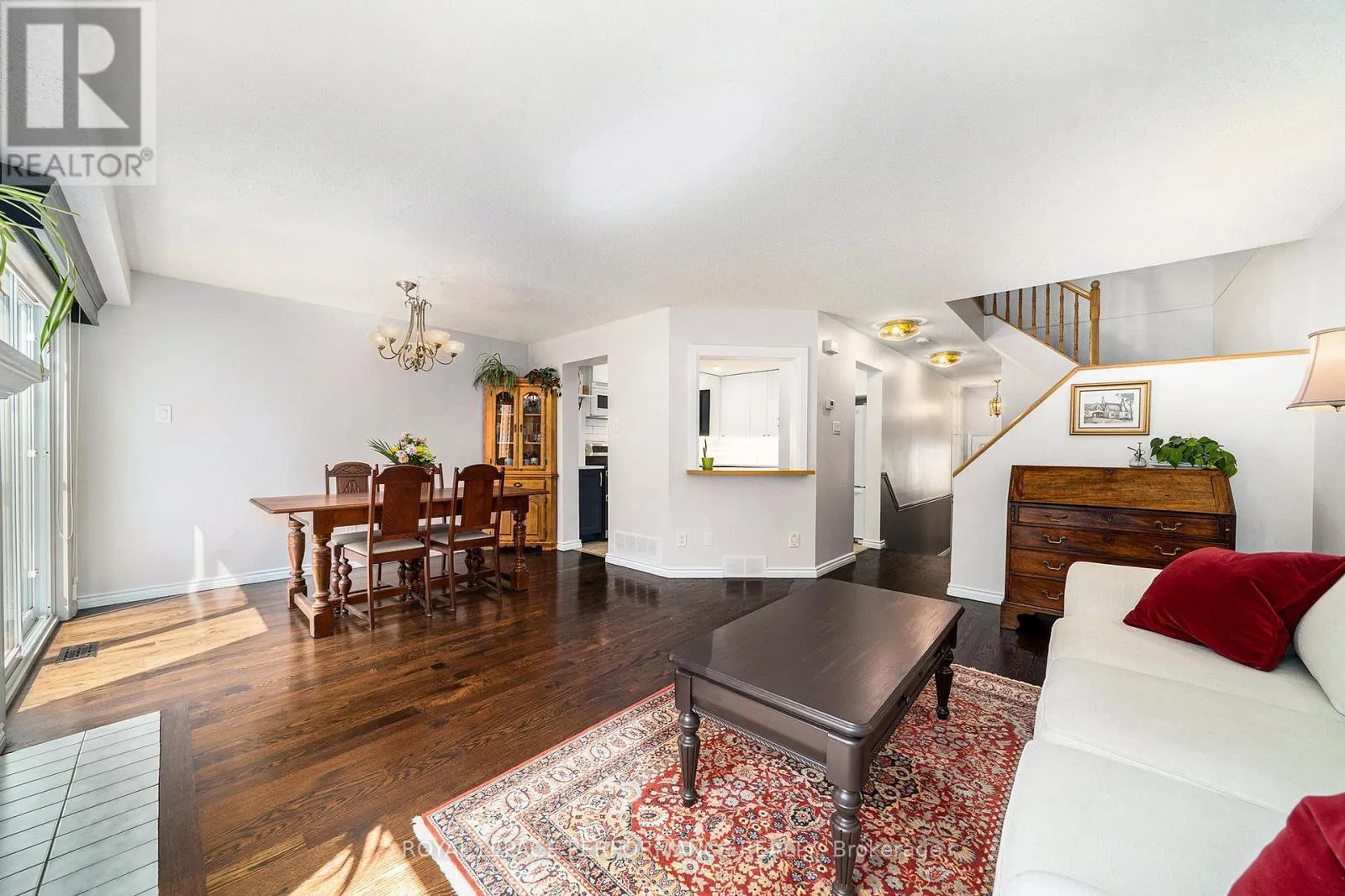 37 WILLWOOD CRESCENT