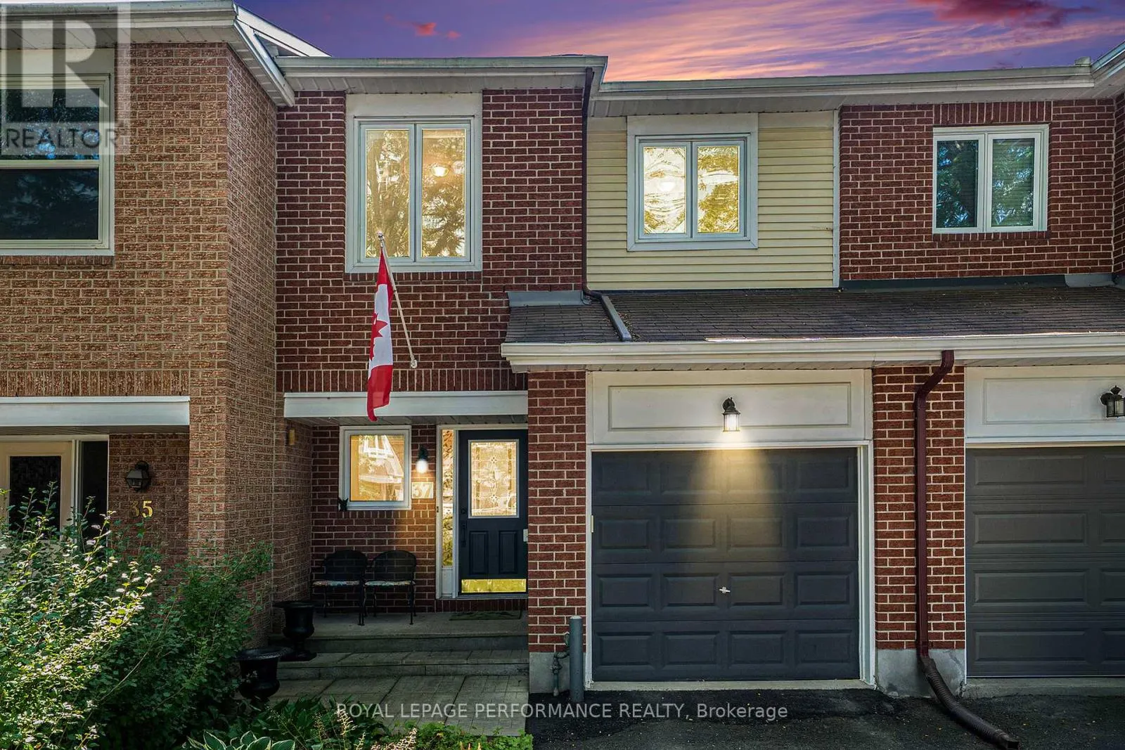 37 WILLWOOD CRESCENT