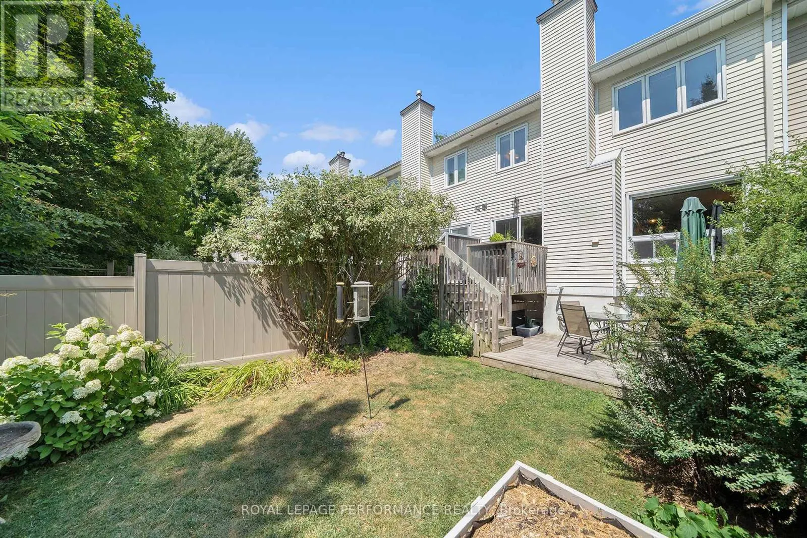 37 WILLWOOD CRESCENT