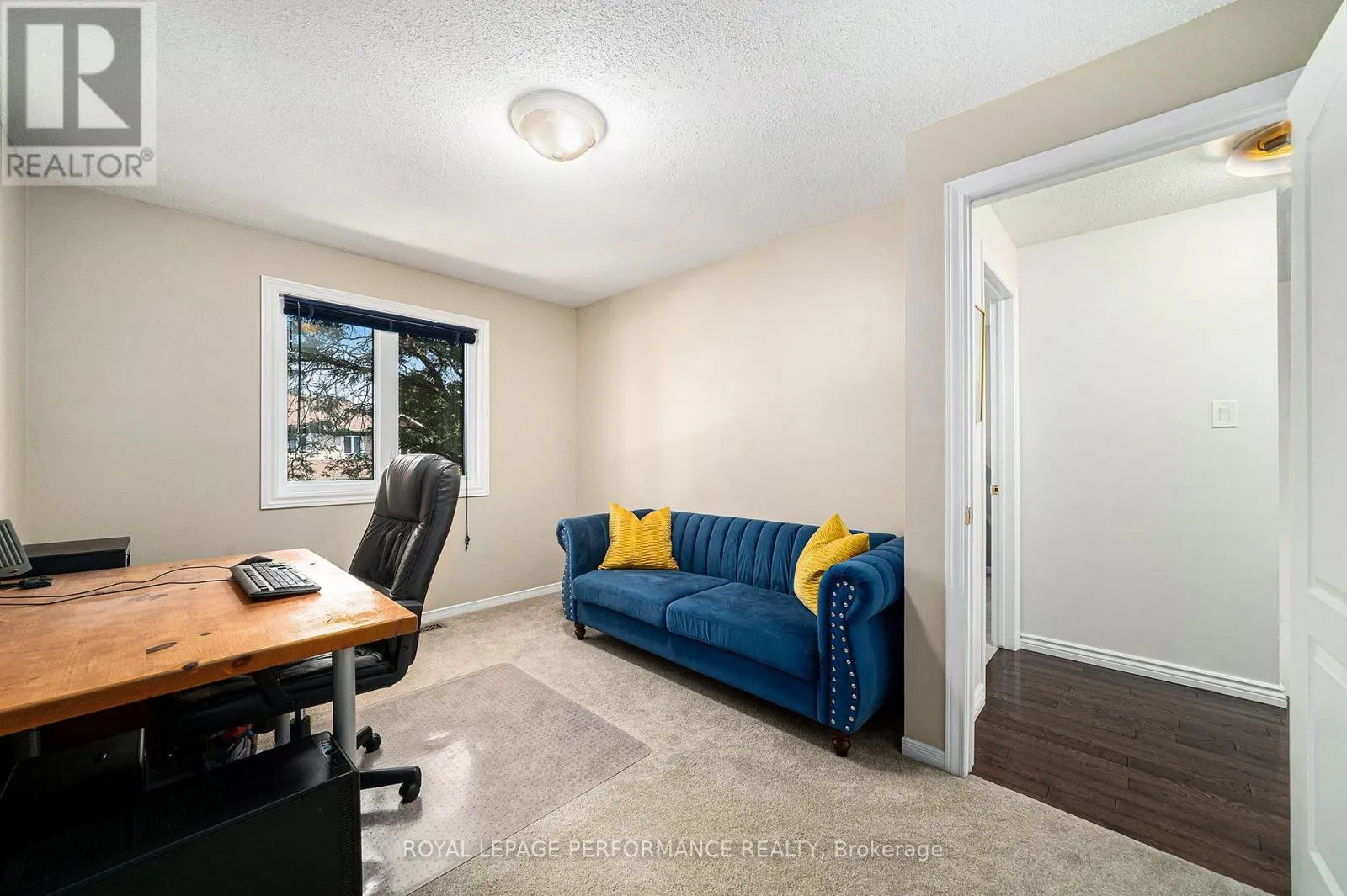 37 WILLWOOD CRESCENT
