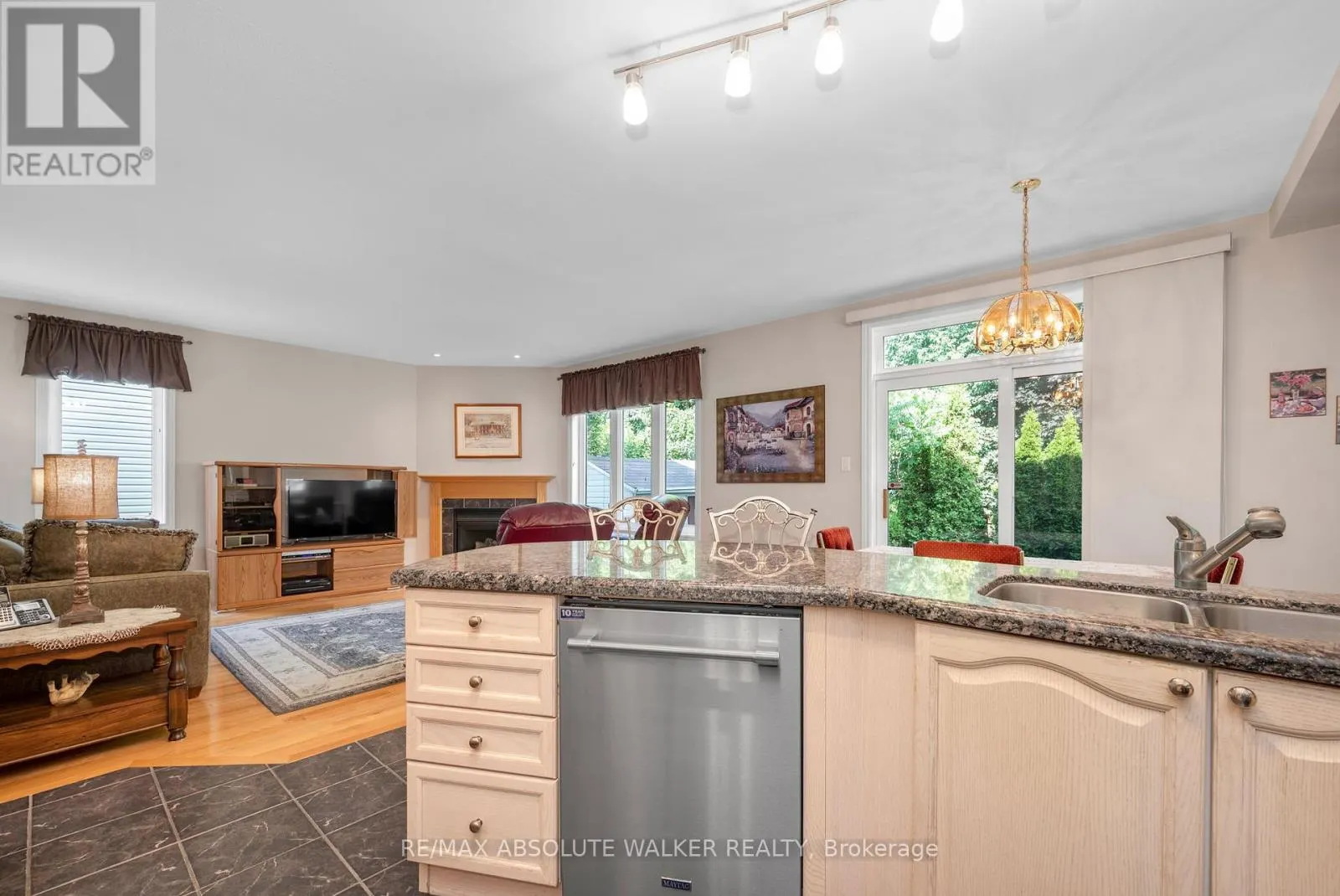 1867 SPRINGRIDGE DRIVE