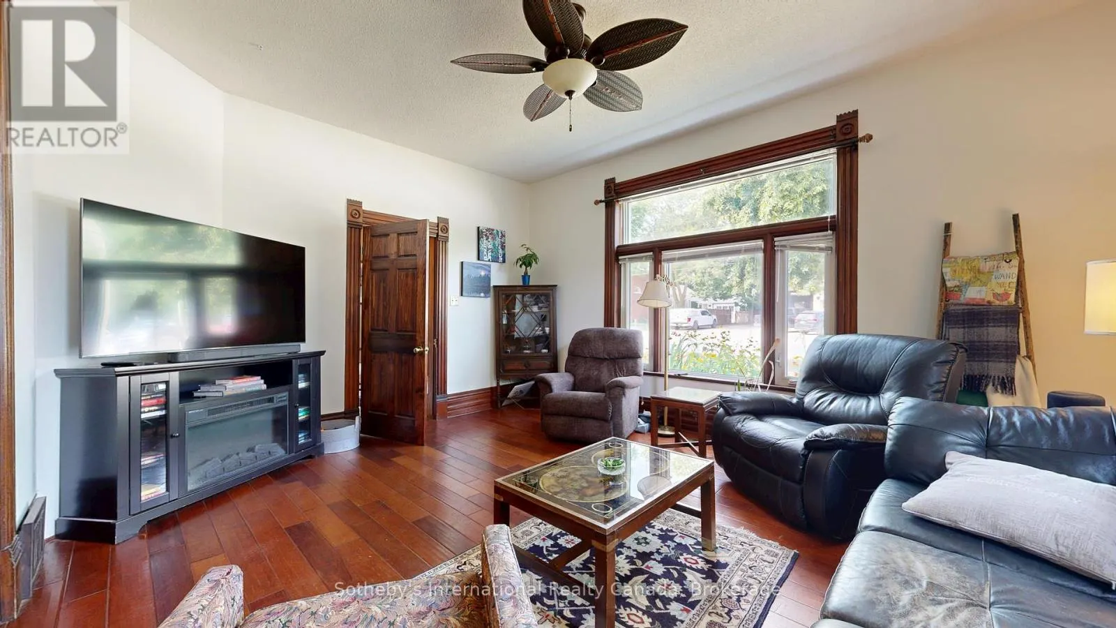 A - 103 BRUCE STREET S, #A