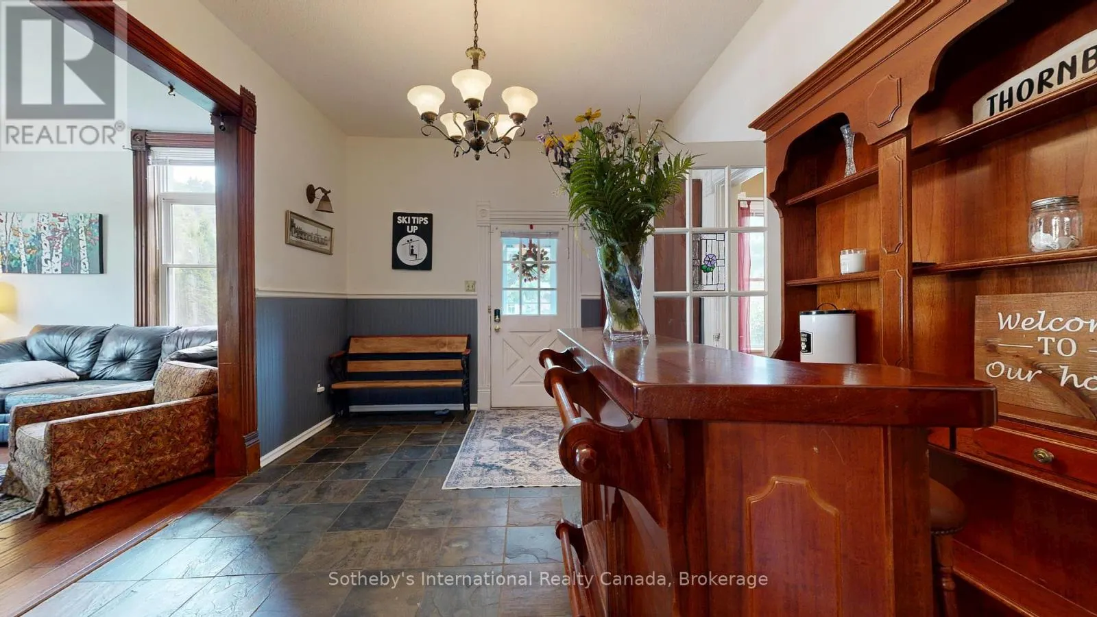 A - 103 BRUCE STREET S, #A