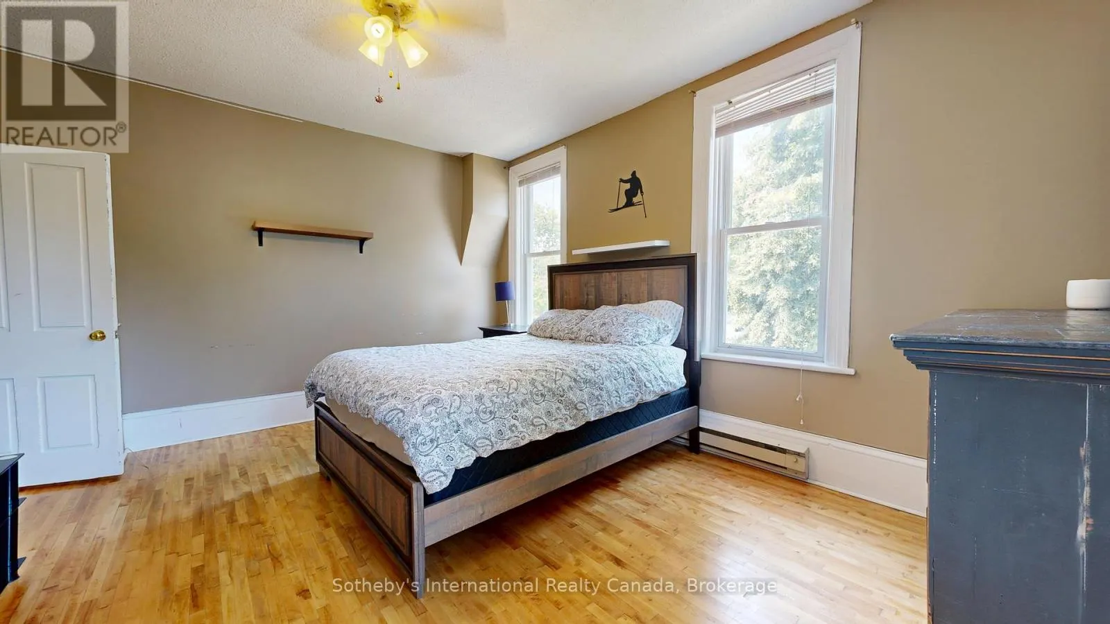 A - 103 BRUCE STREET S, #A